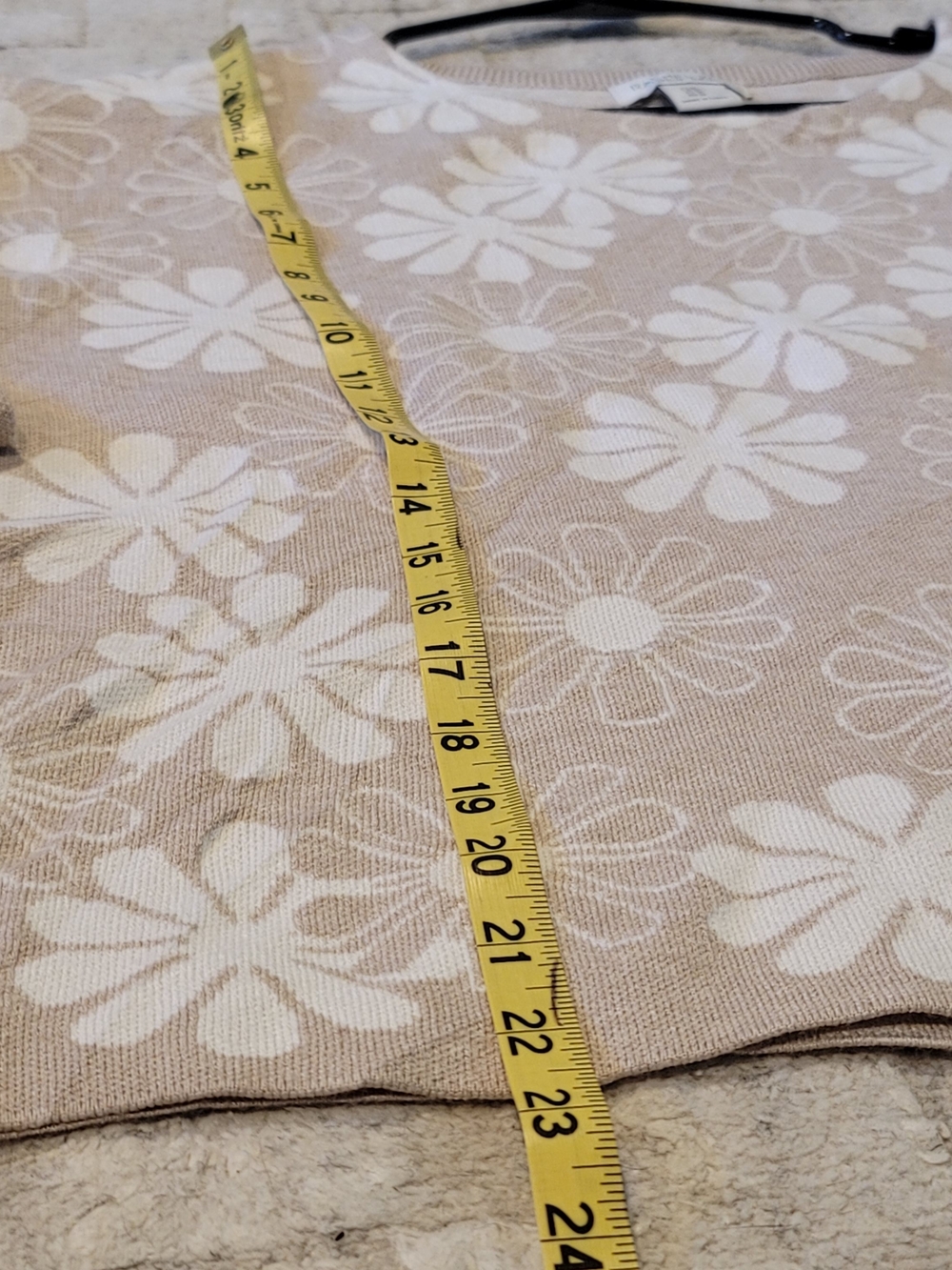 RACHEL ZOE Rayon Blend Sweater Cream and White Floral Design Women's Size M - Picture 5 of 7